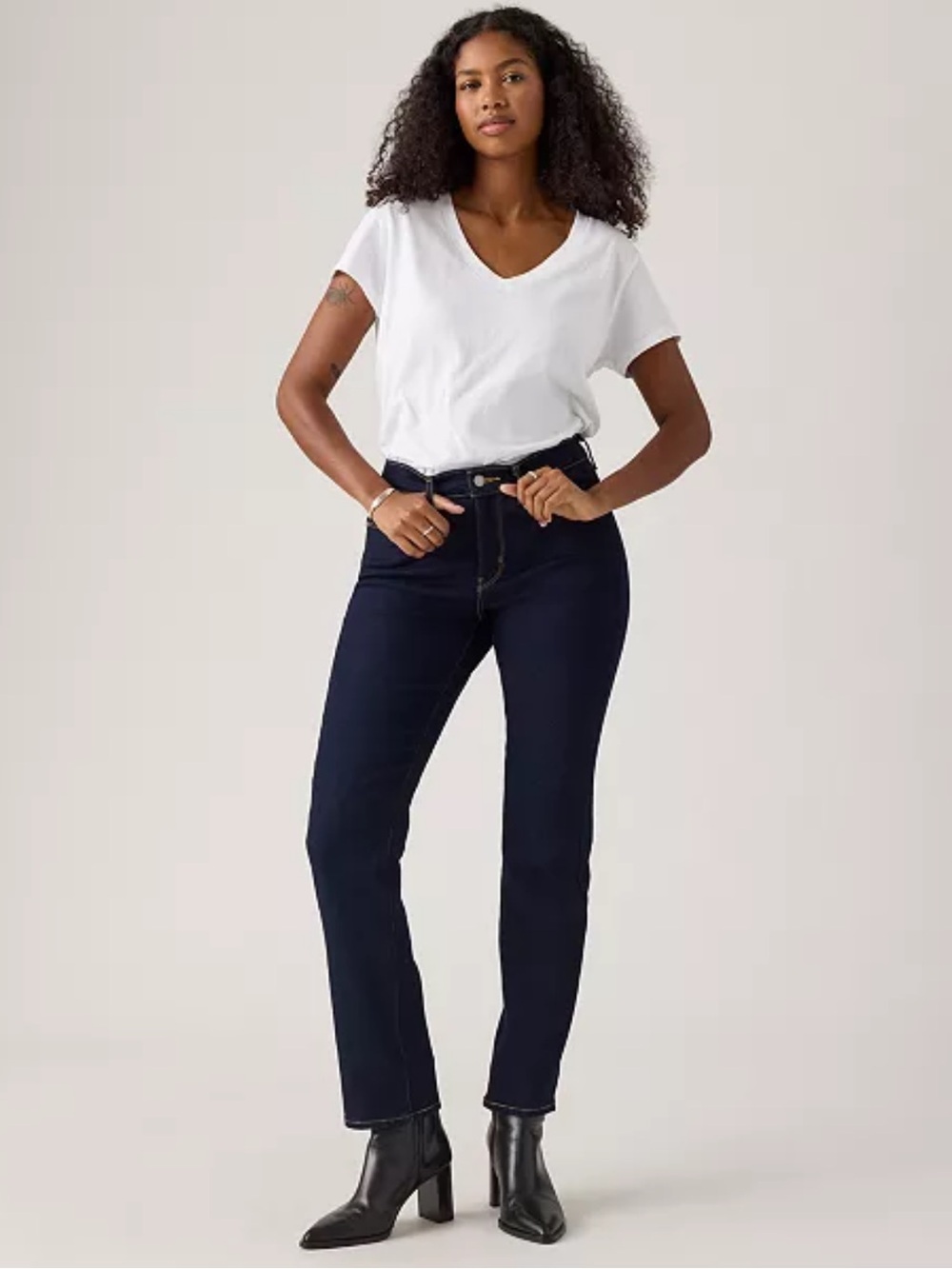 Levi straight leg Jean 27